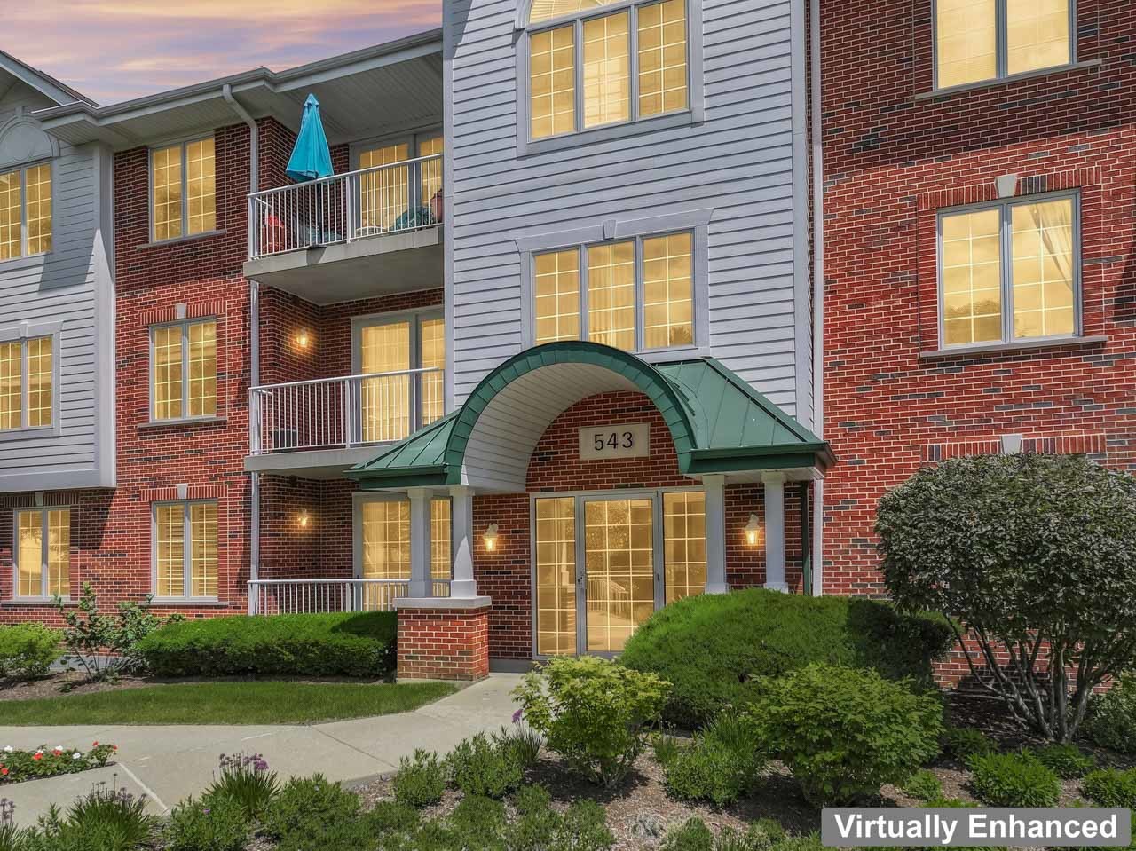 543 N Hough Street Unit 104, Barrington IL 60010