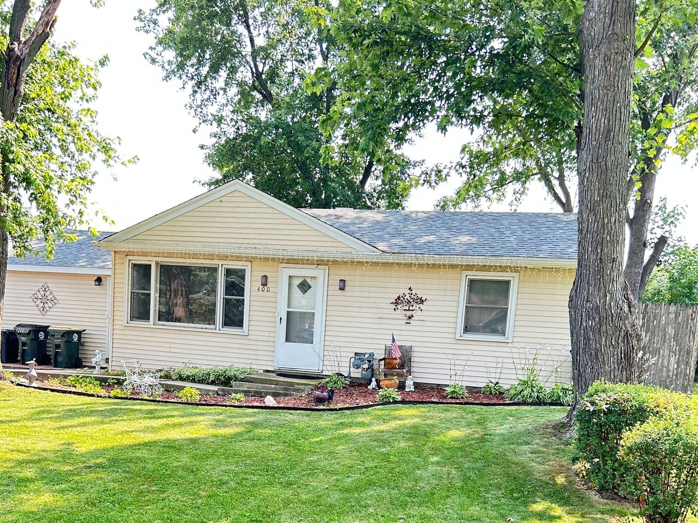 400 Birchwood Drive, Antioch IL 60002