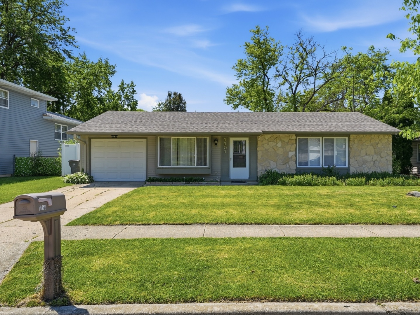 1151 Leawood Drive, Elgin IL 60120