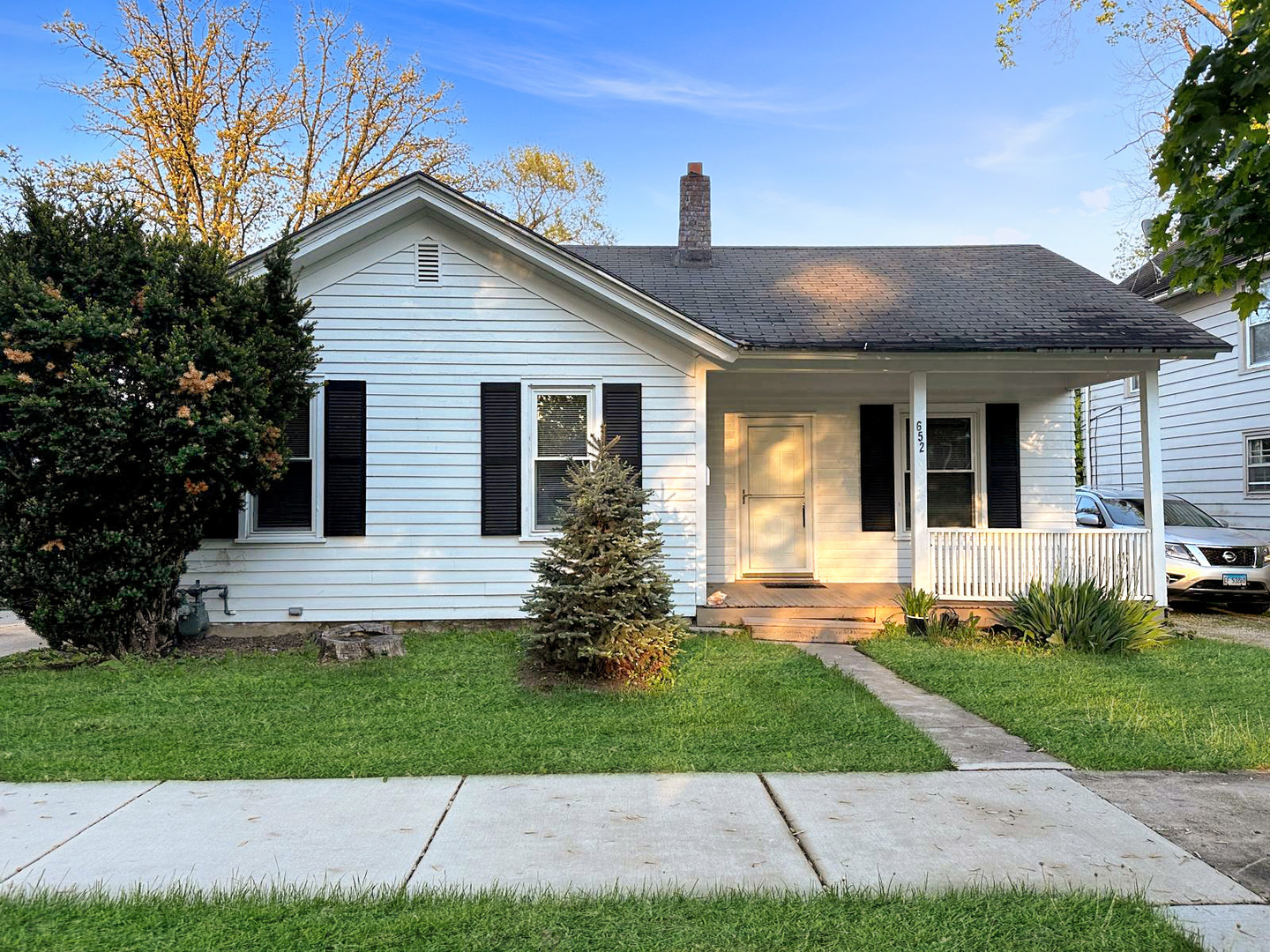 652 S Main Street, Naperville IL 60540