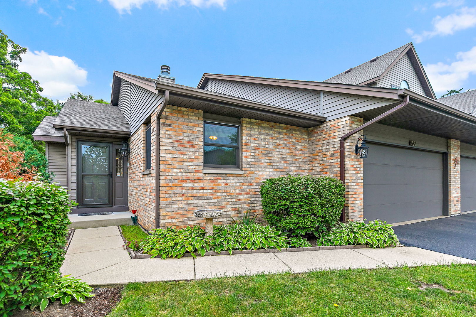 17 Garden Crescent Court Unit 17, Elgin IL 60123