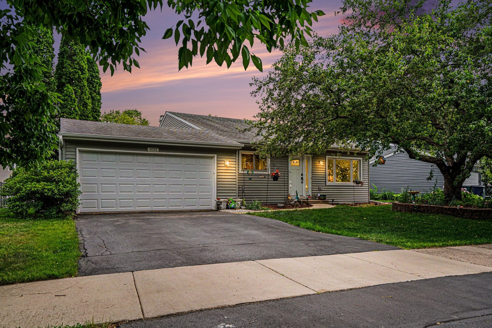 1132 Wishing Well Lane, Naperville IL 60564