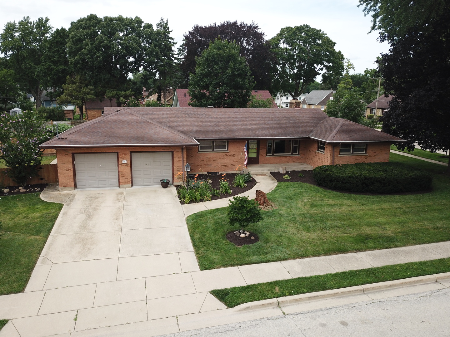 852 Carr Street, Elgin IL 60123