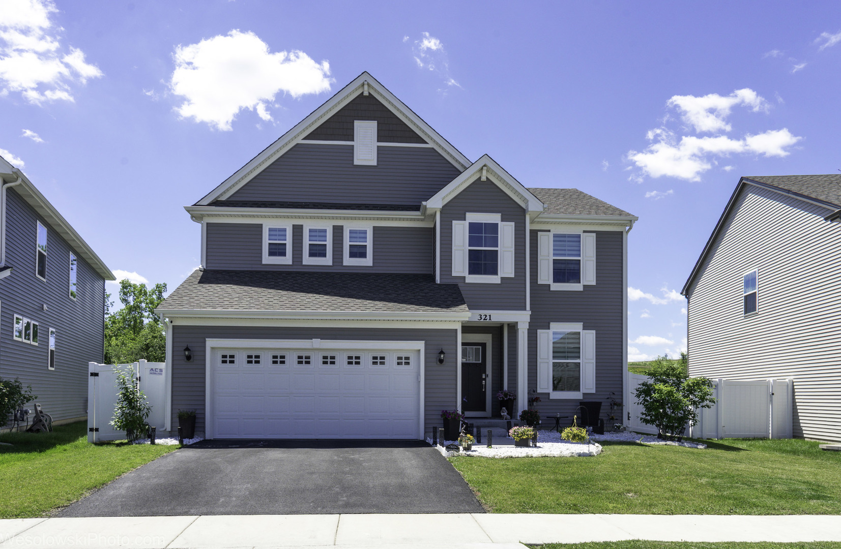 321 S Pointe Avenue, South Elgin IL 60177