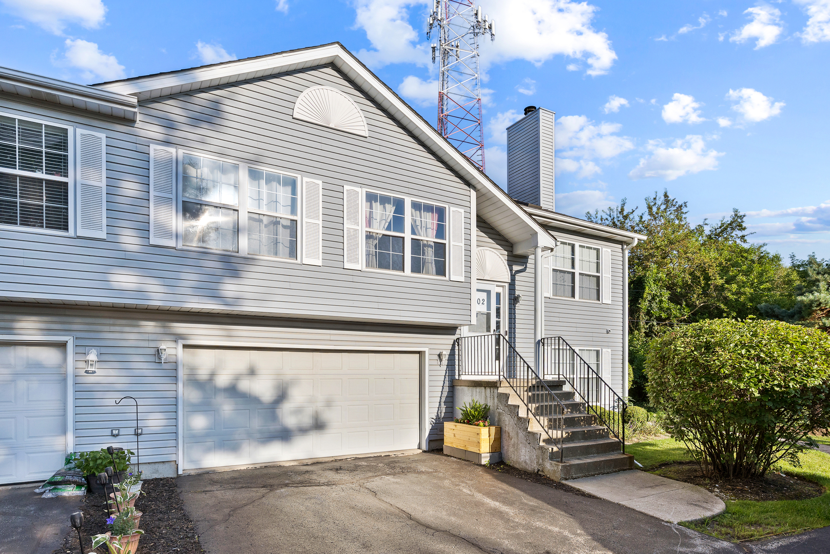 1002 Castleshire Drive, Woodstock IL 60098