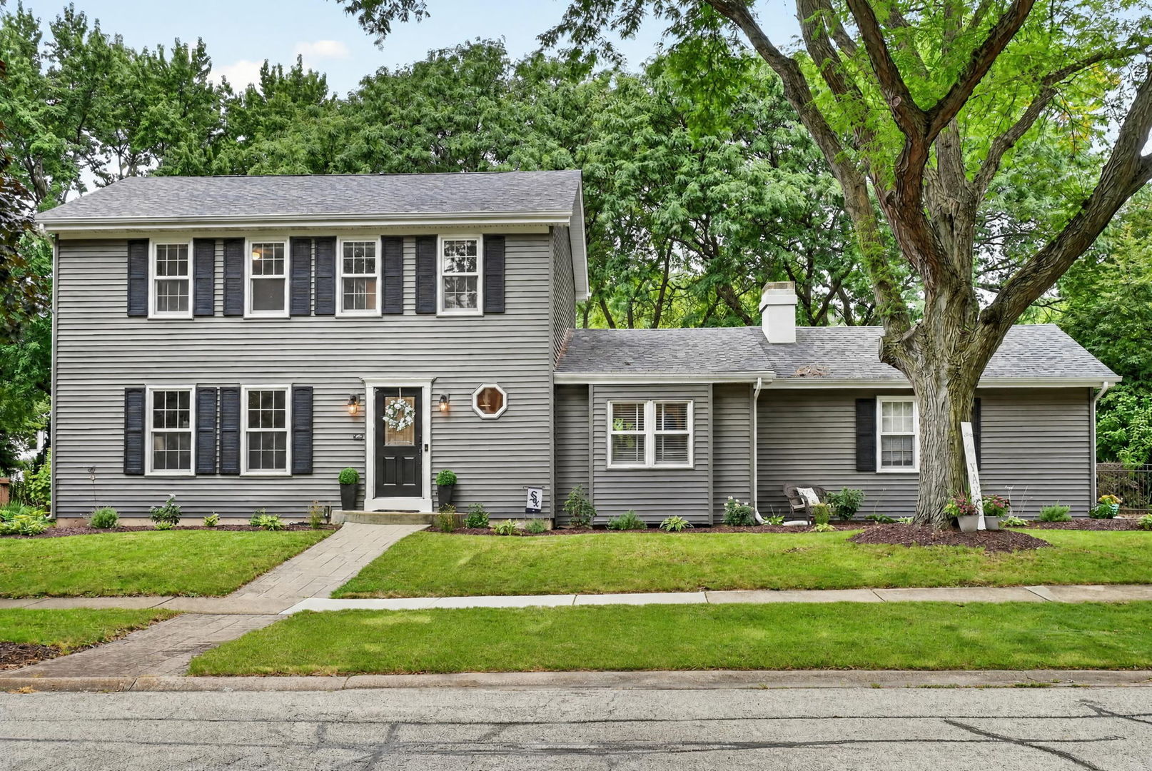 114 Wakefield Lane, Geneva IL 60134