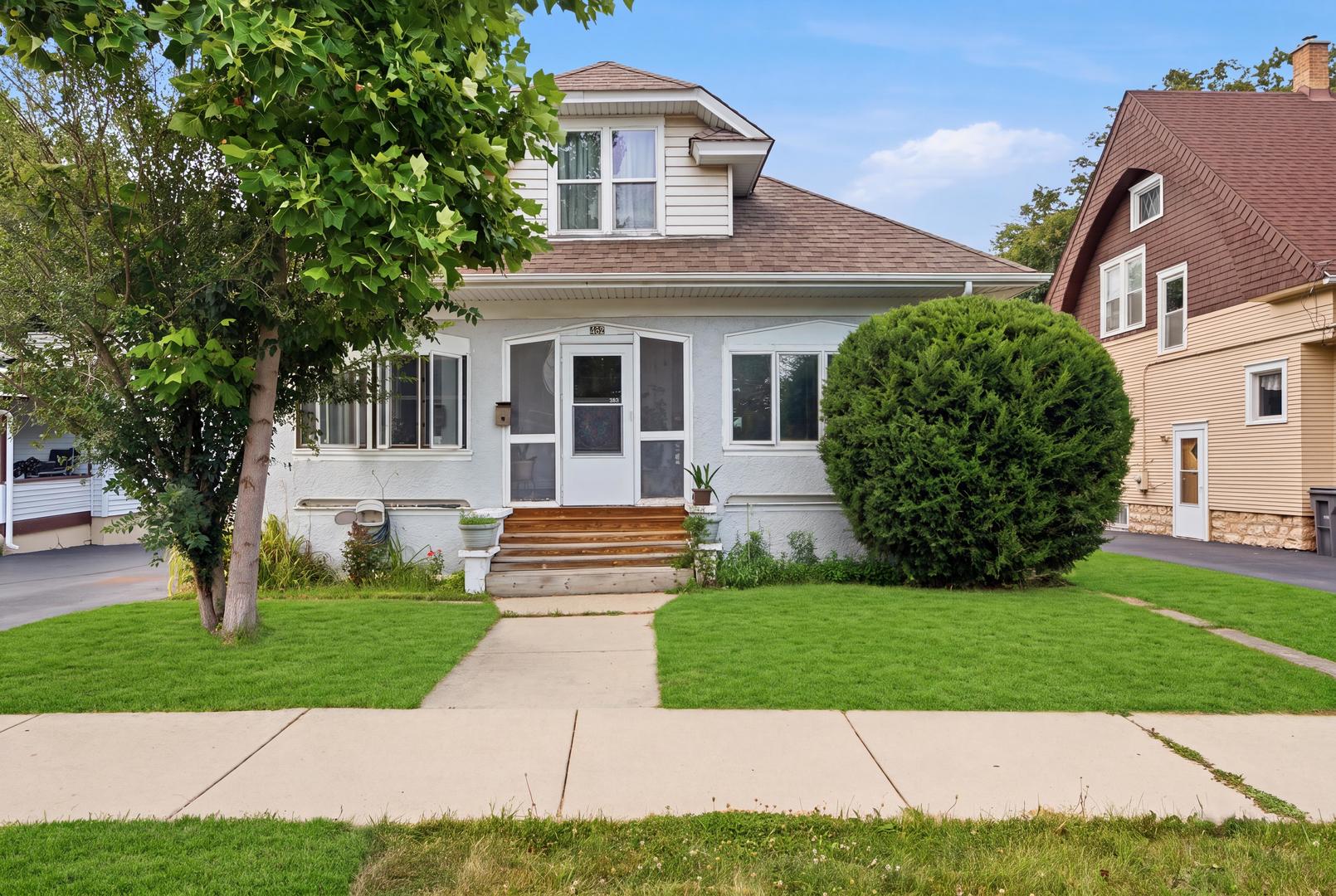 462 Locust Street, Elgin IL 60123
