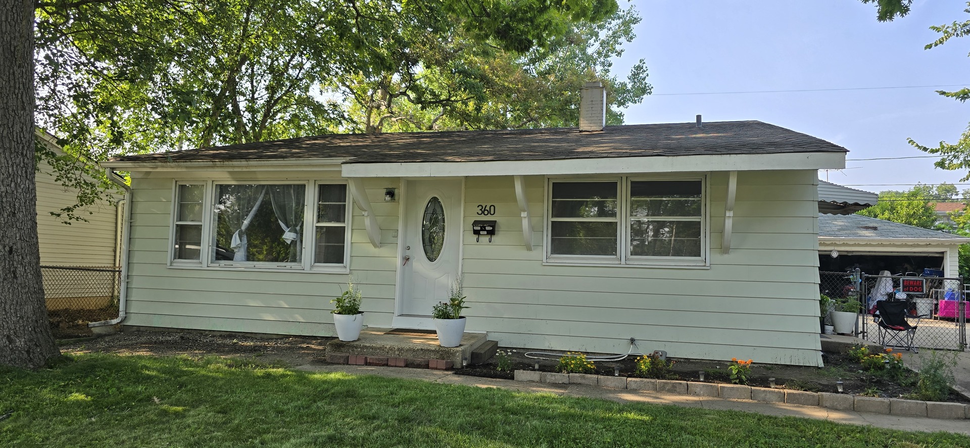 360 Tee Lane, Carpentersville IL 60110