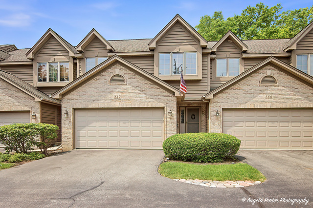 526 Silver Aspen Circle, Crystal Lake IL 60014