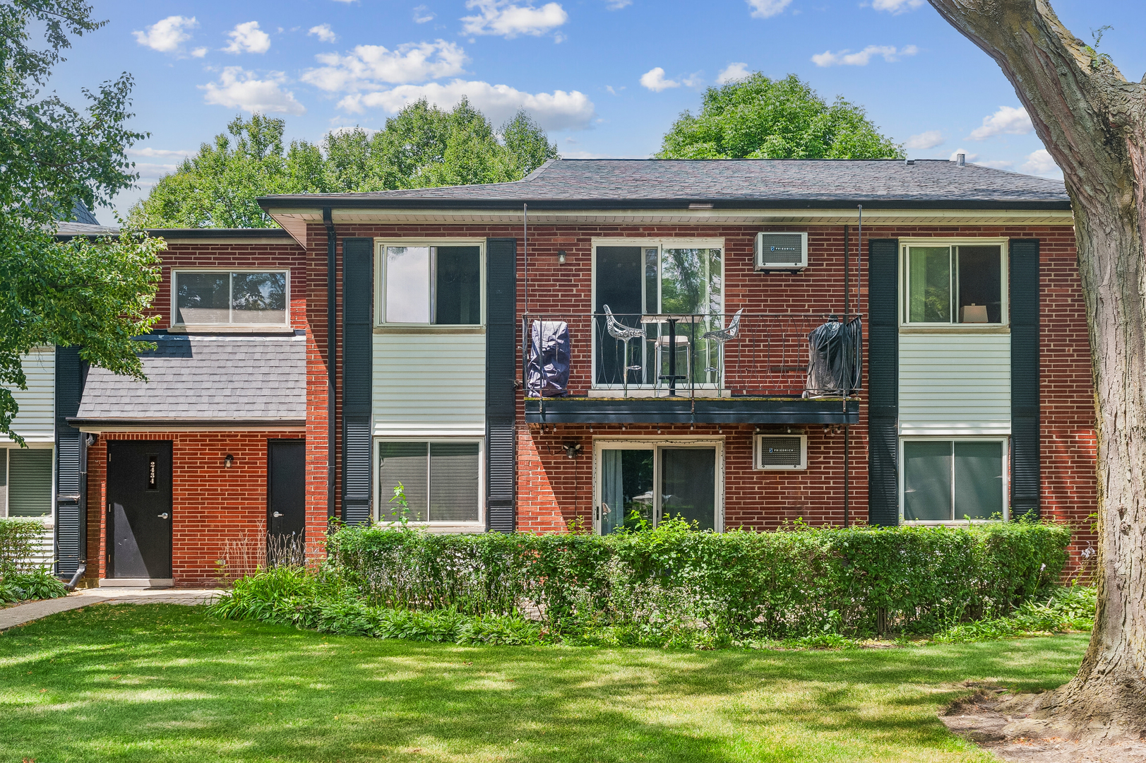 2434 Brandenberry Court Unit 2A, Arlington Heights IL 60004
