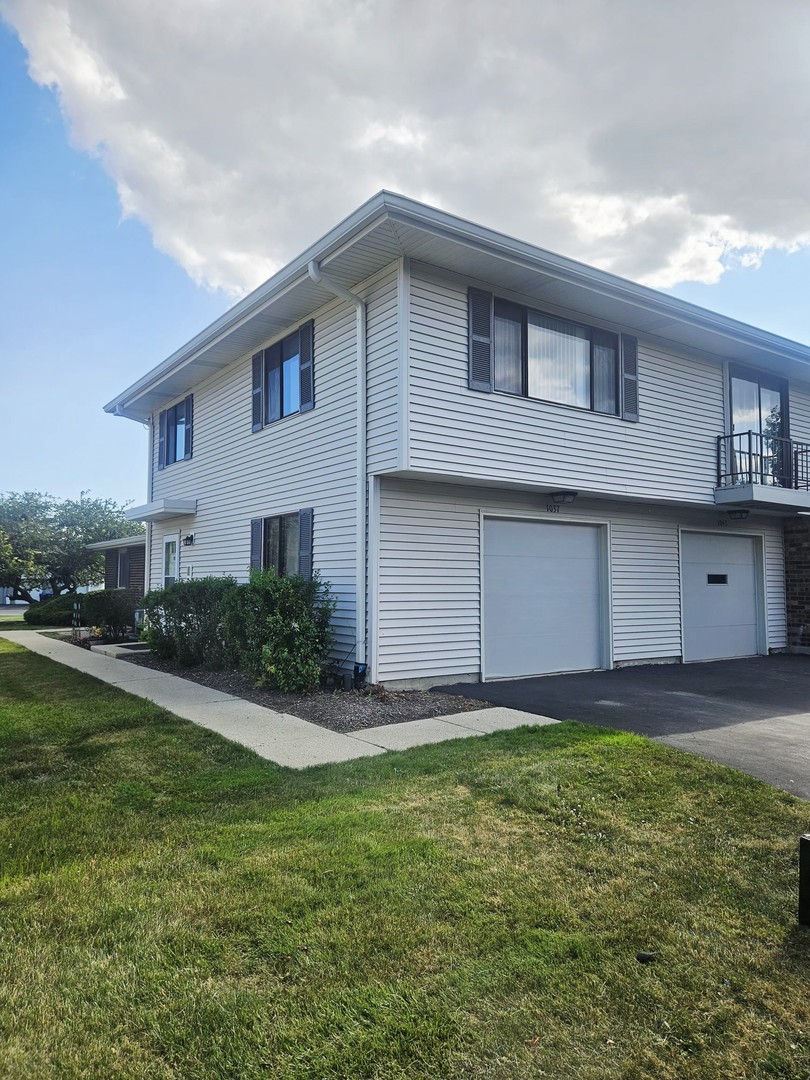 1037 Quanset Court Unit 1037, Schaumburg IL 60194