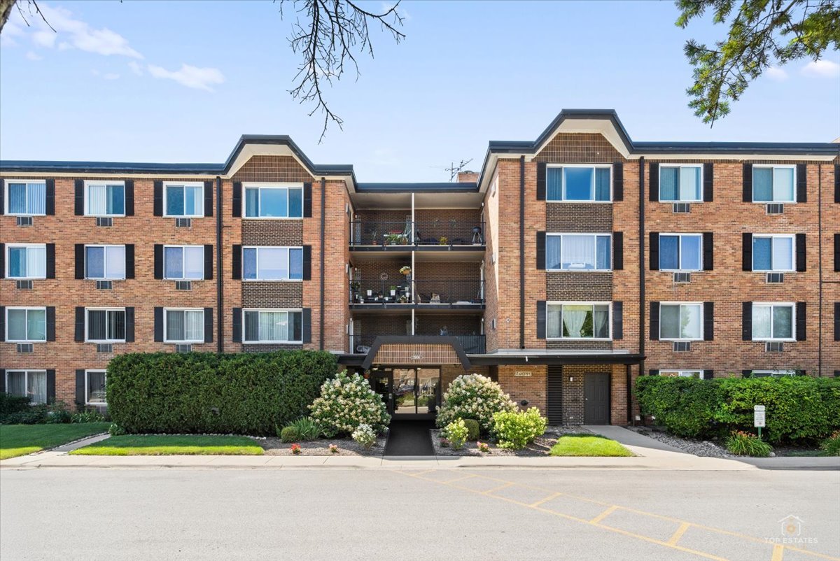 1206 S New Wilke Road Unit 306, Arlington Heights IL 60005