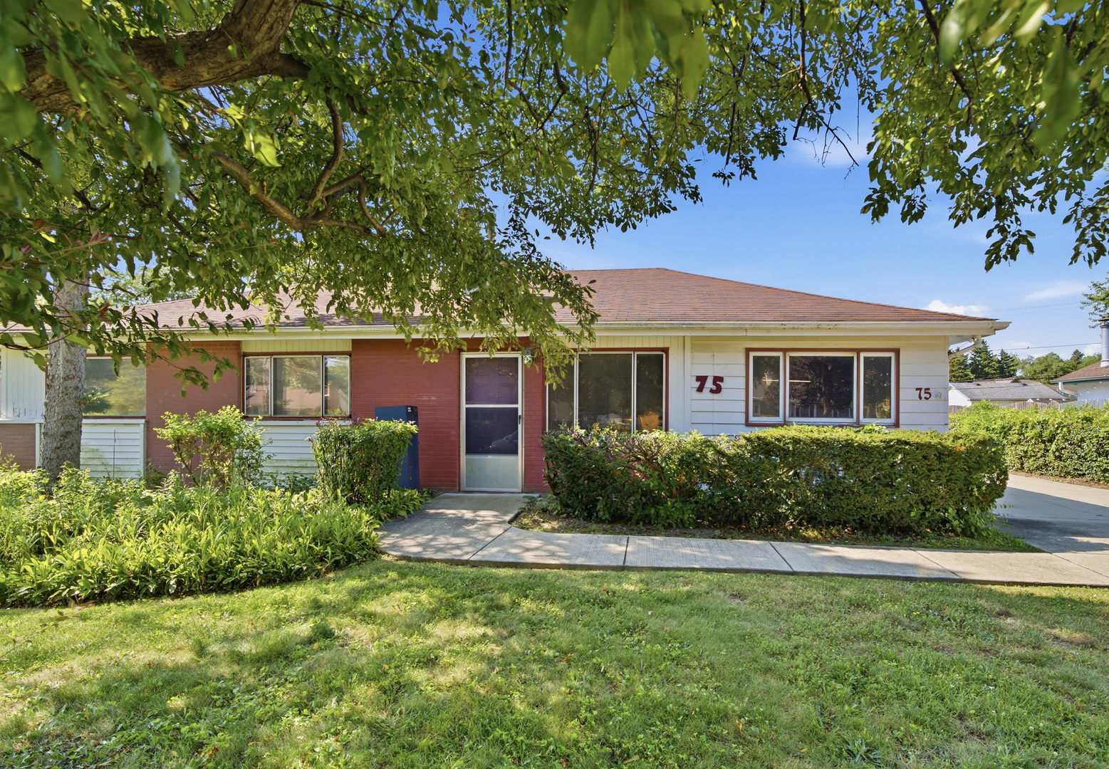 75 Maricopa Lane, Hoffman Estates IL 60169