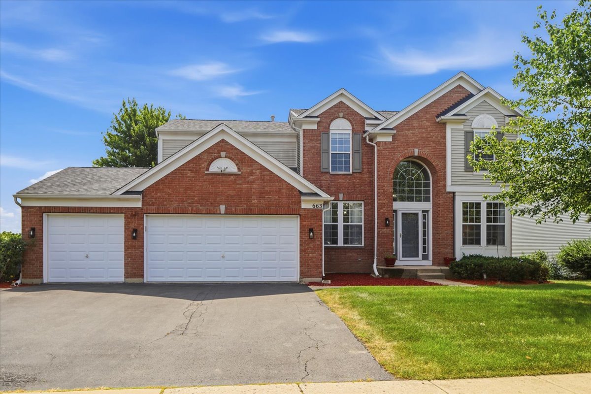 663 Huntington Boulevard, West Dundee IL 60118