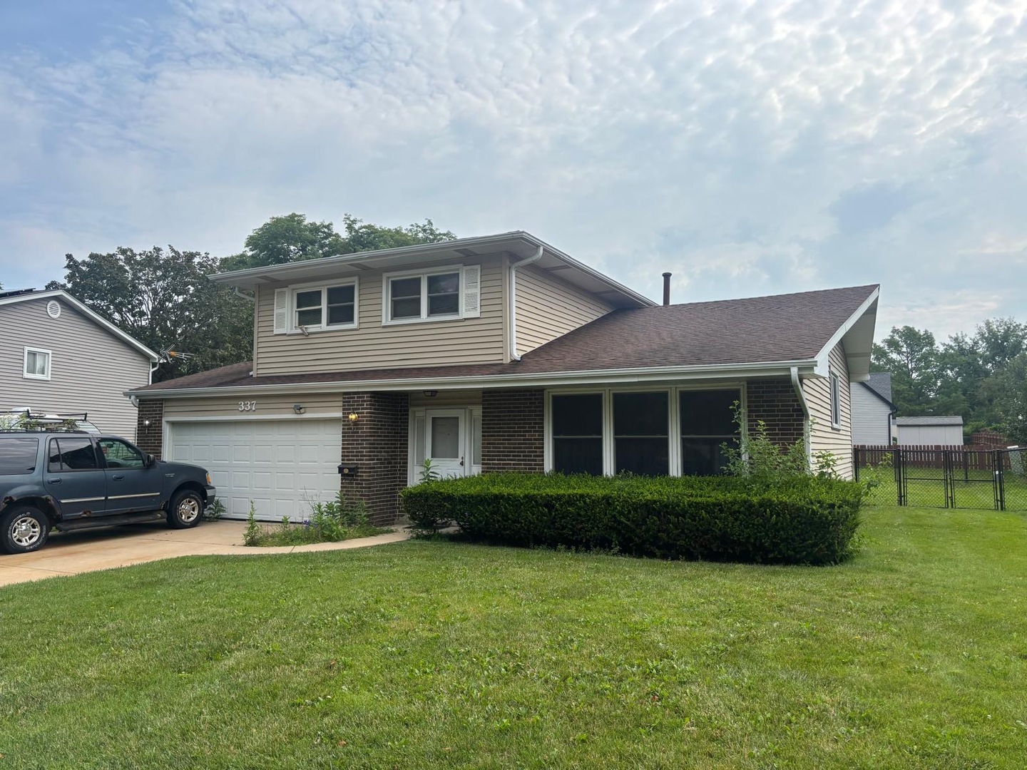337 Hazel Drive, Schaumburg IL 60193