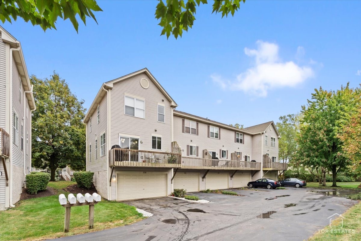 530 Littleton Trail, Elgin IL 60120
