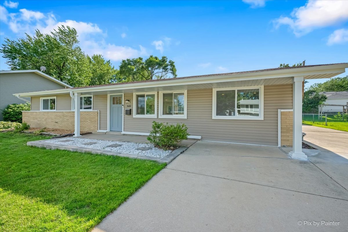 1420 Cooper Road, Hoffman Estates IL 60169