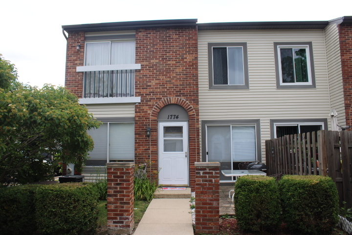 1774 Raleigh Lane Unit 1774, Hoffman Estates IL 60169