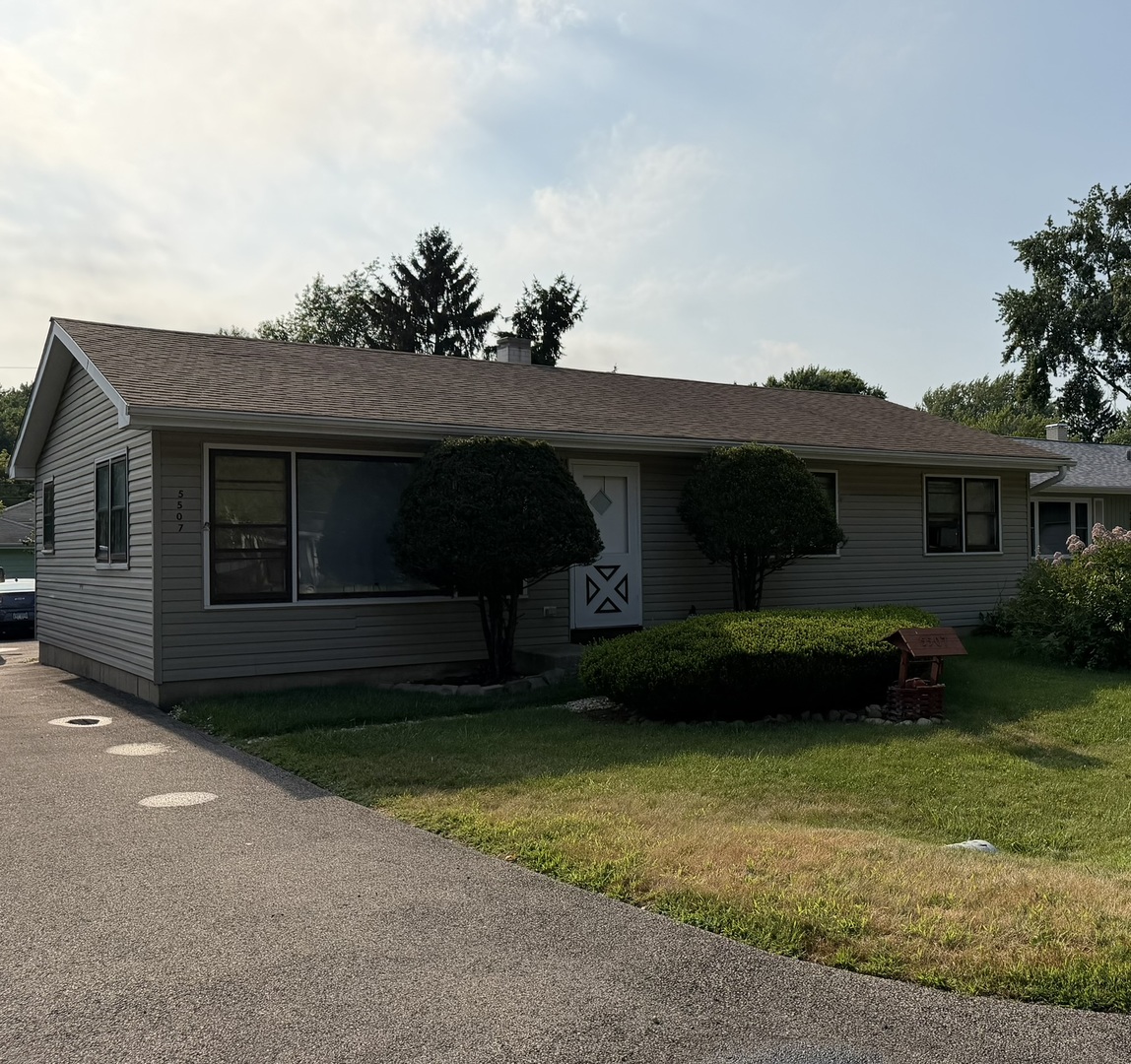 5507 Burwood Road, Oakwood Hills IL 60013