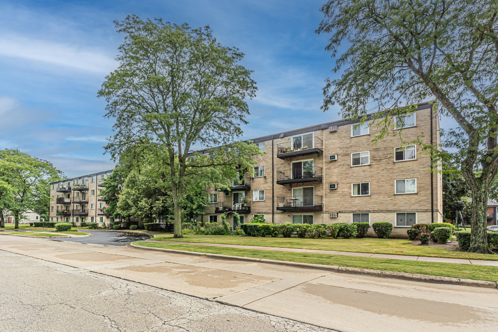 2515 E Olive Avenue Unit 2K, Arlington Heights IL 60004