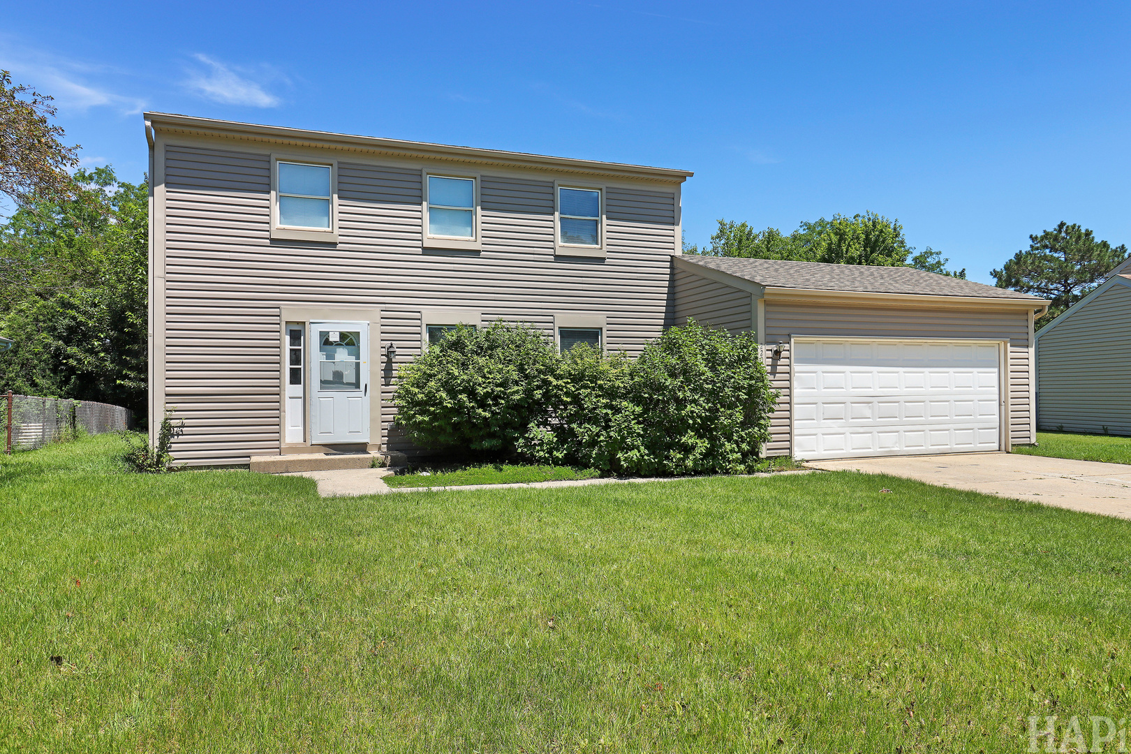 2208 Kensington Drive, Schaumburg IL 60194