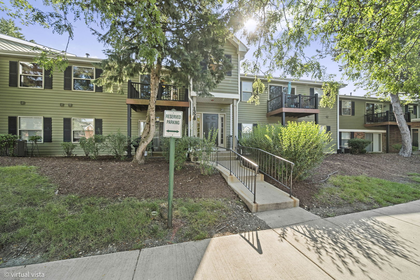 1328 Mc Dowell Road Unit 103, Naperville IL 60563