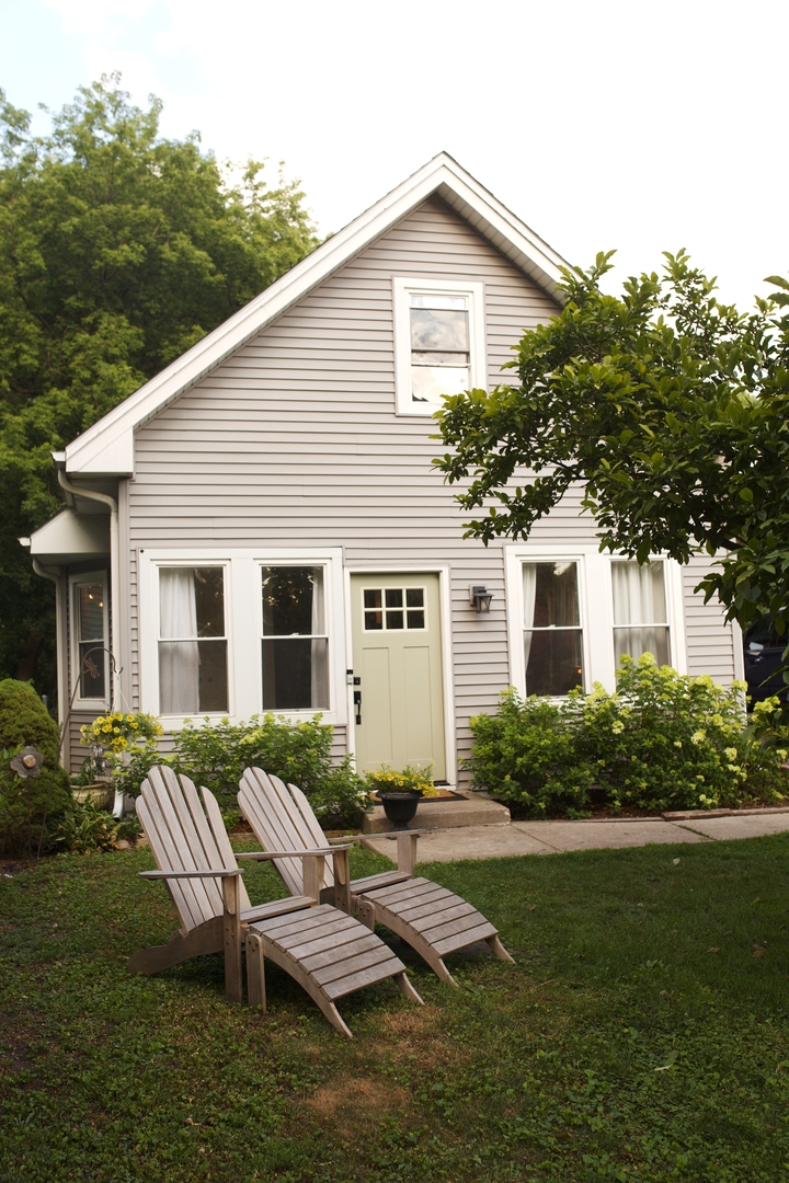 115 Edgewood Avenue, Crystal Lake IL 60014