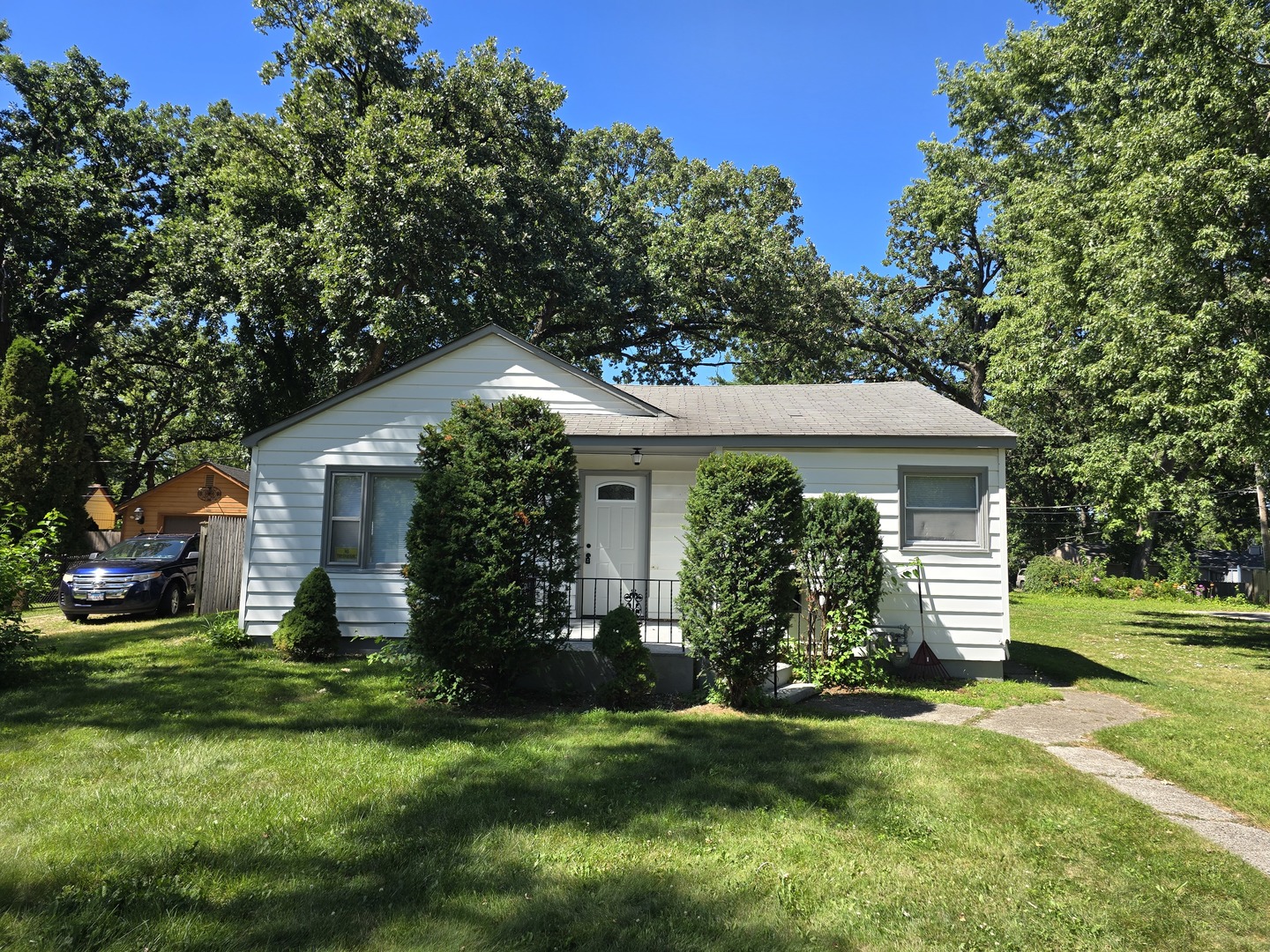 3014 Victoria Avenue, Mchenry IL 60050
