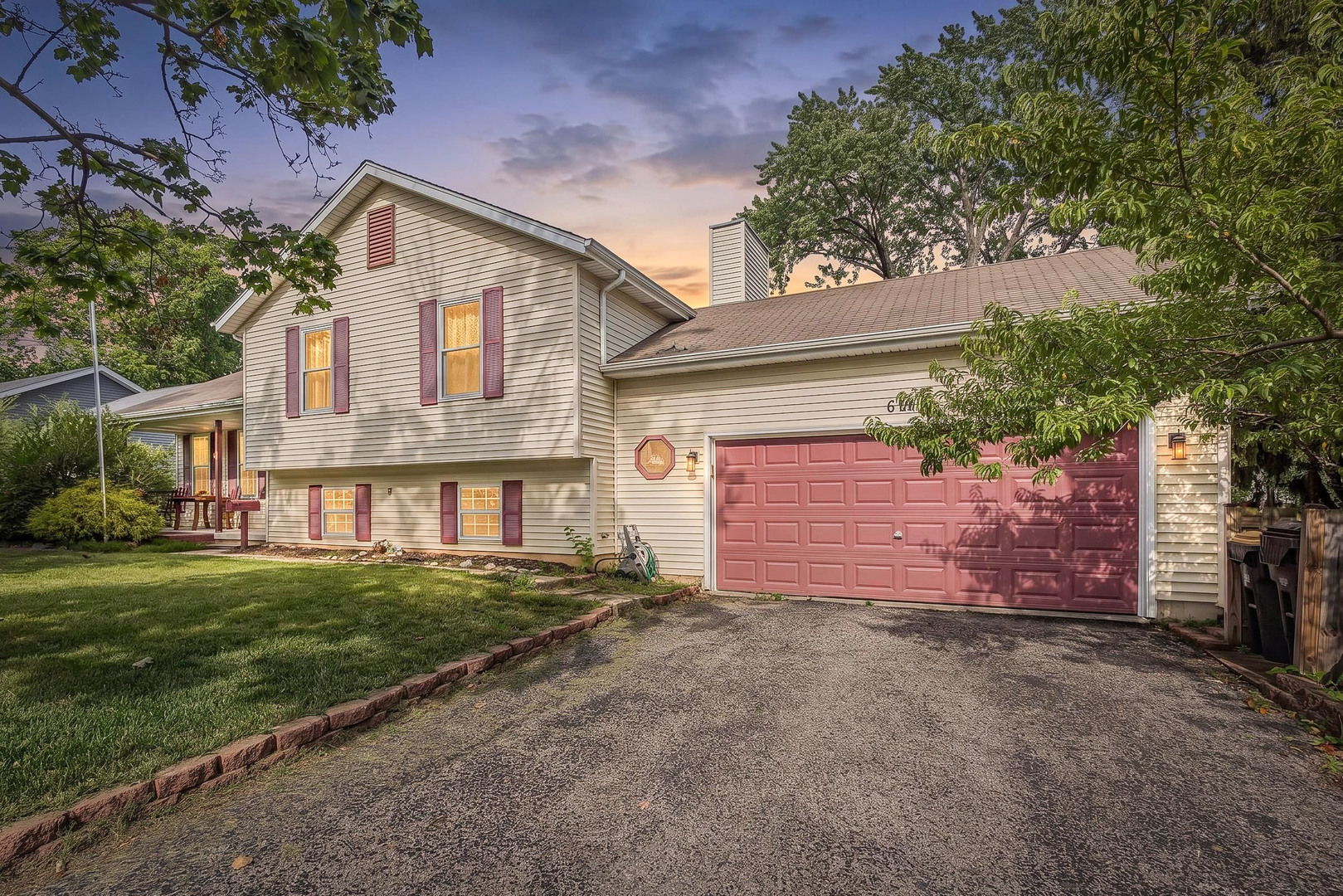 611 Parkway Avenue, Antioch IL 60002