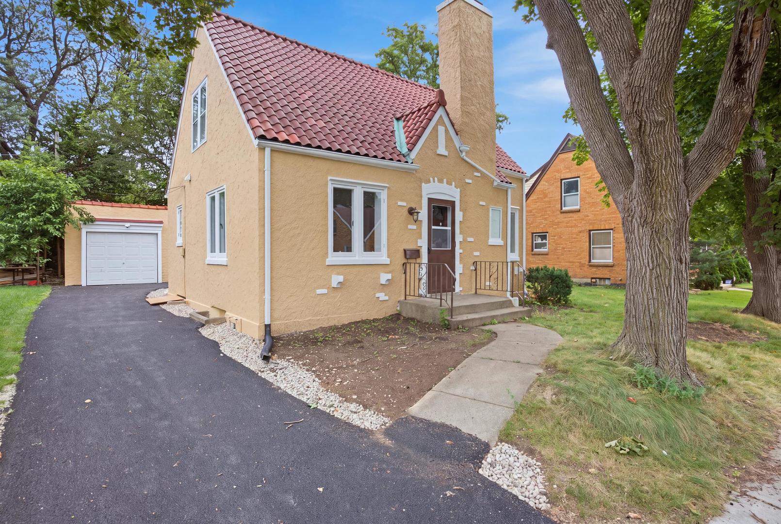 431 Bowen Court, Elgin IL 60120