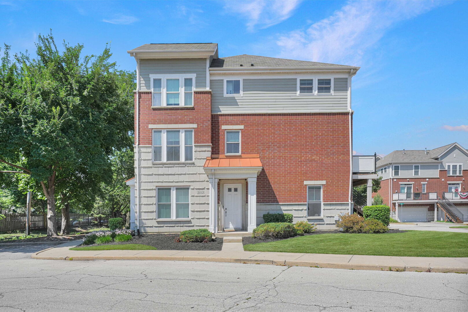 2112 S Crambourne Way Unit 6-6, Arlington Heights IL 60005