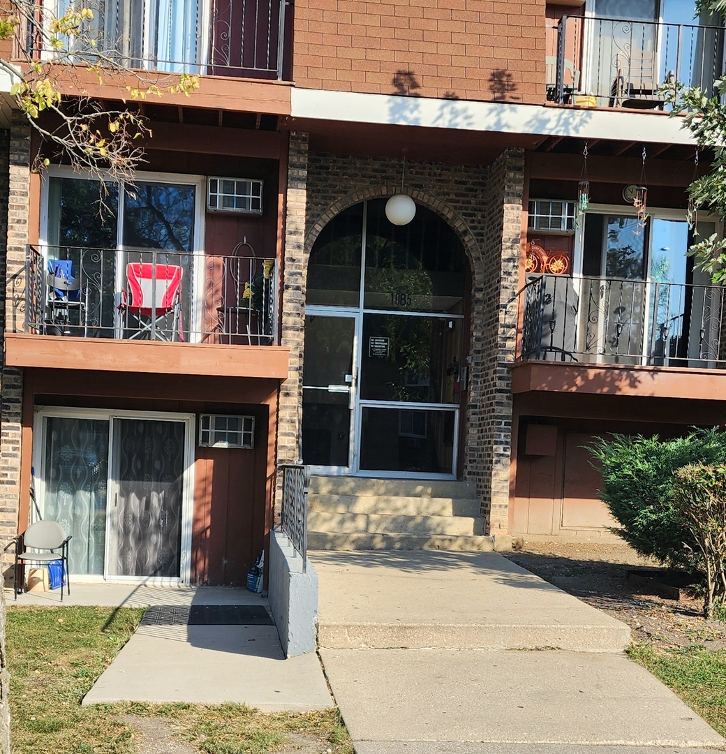1085 Knoll Lane Unit 207, Hoffman Estates IL 60194