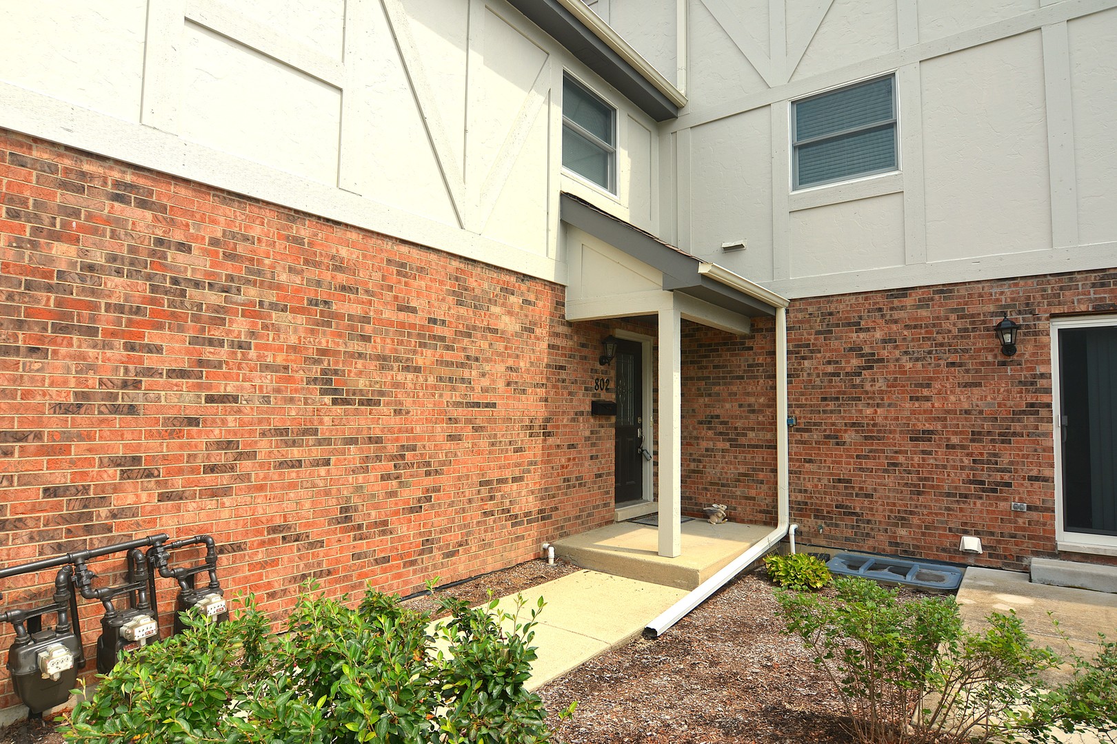802 E Hillside Avenue, Barrington IL 60010