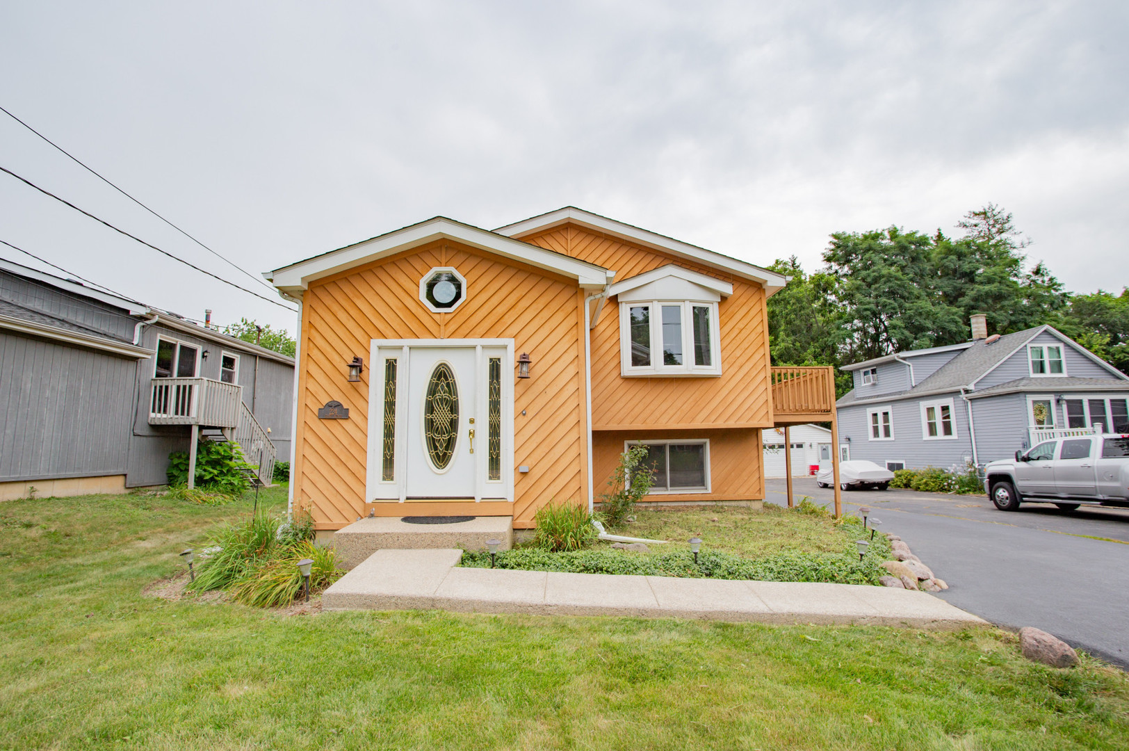 224 E Grand Avenue, Fox Lake IL 60020