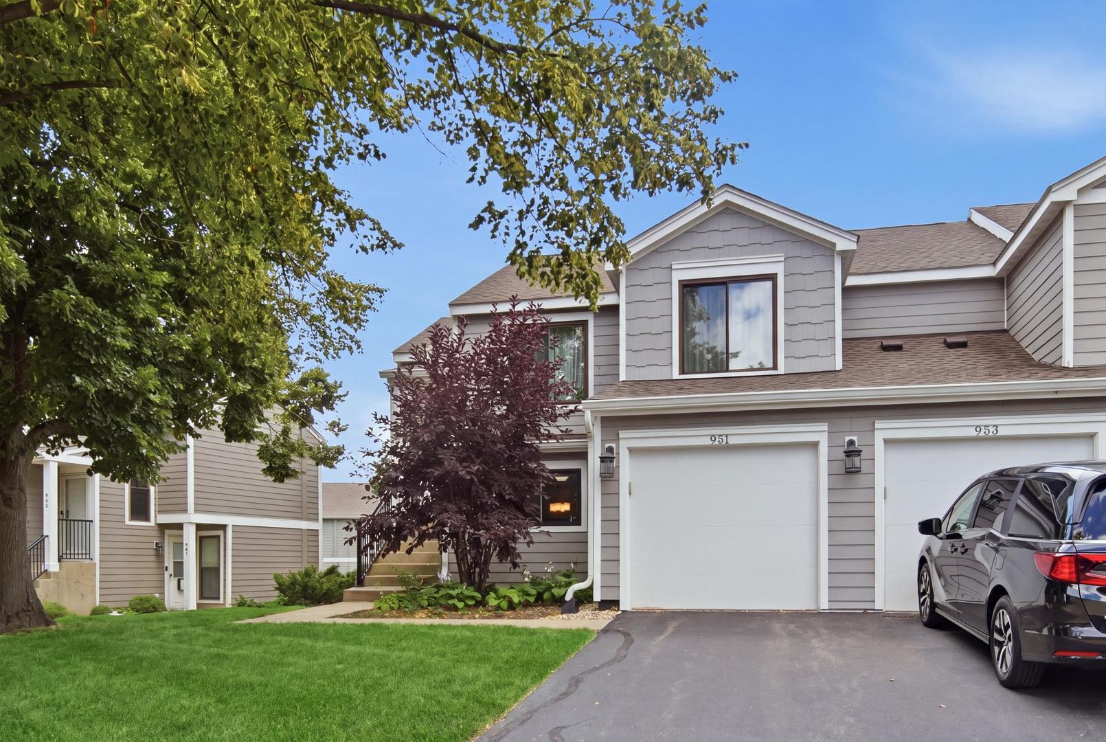 951 Manchester Circle Unit 951, Schaumburg IL 60193