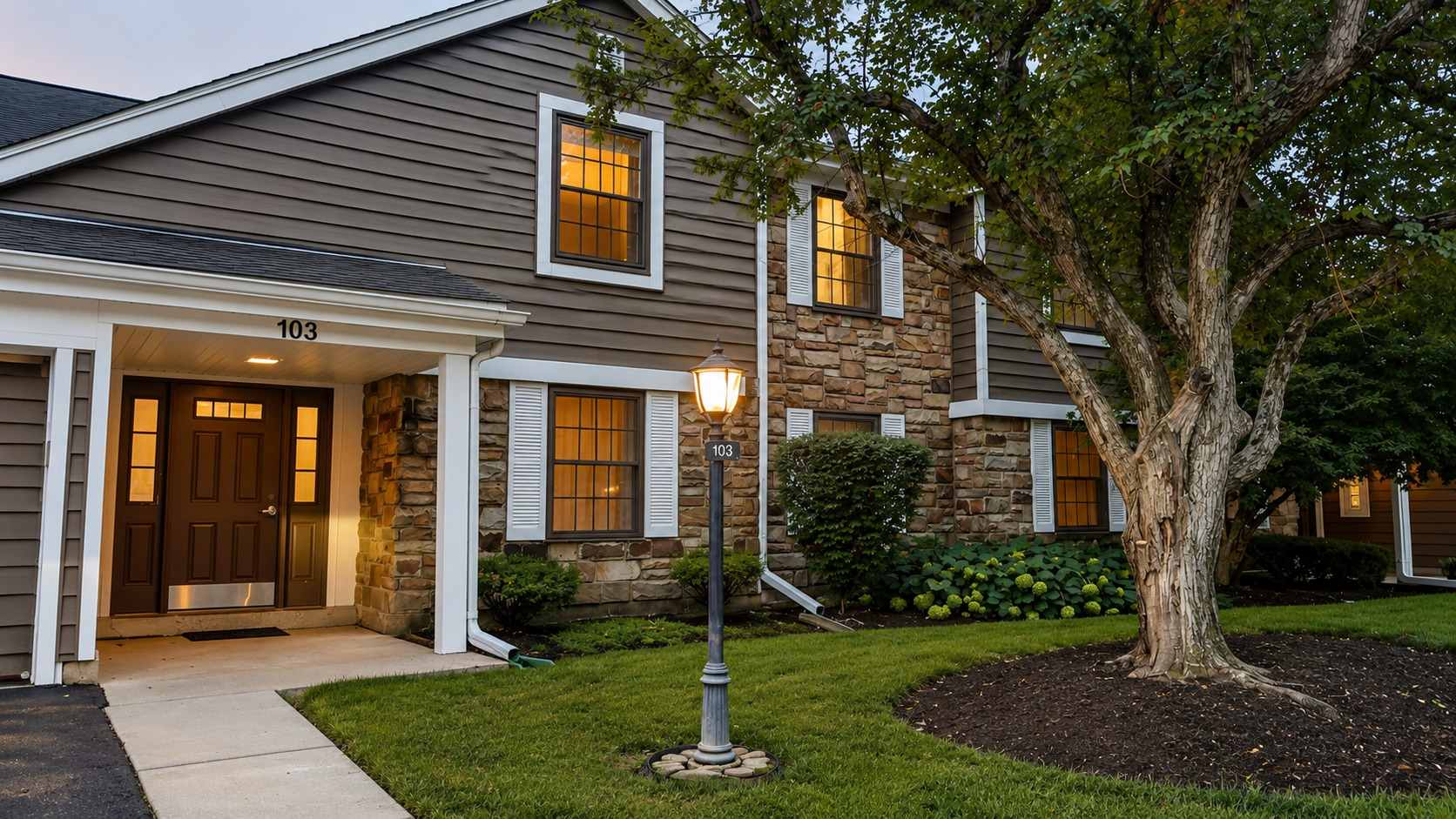 103 Marble Hill Court Unit B2, Schaumburg IL 60193