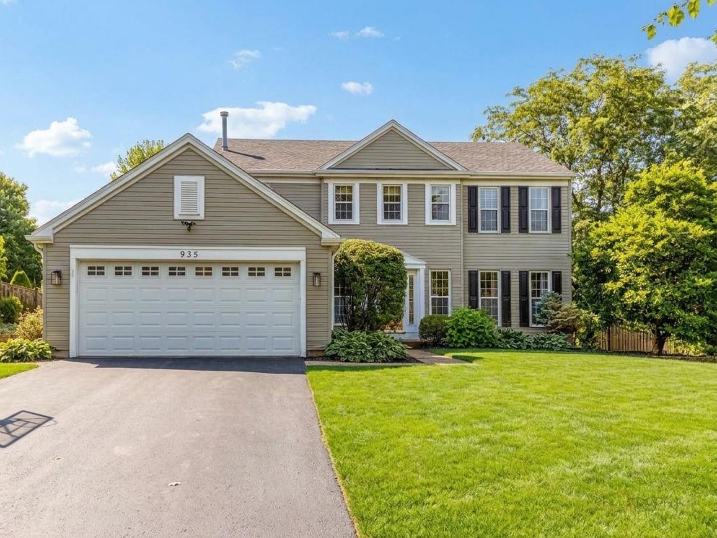 935 Ridgewood Drive, Cary IL 60013