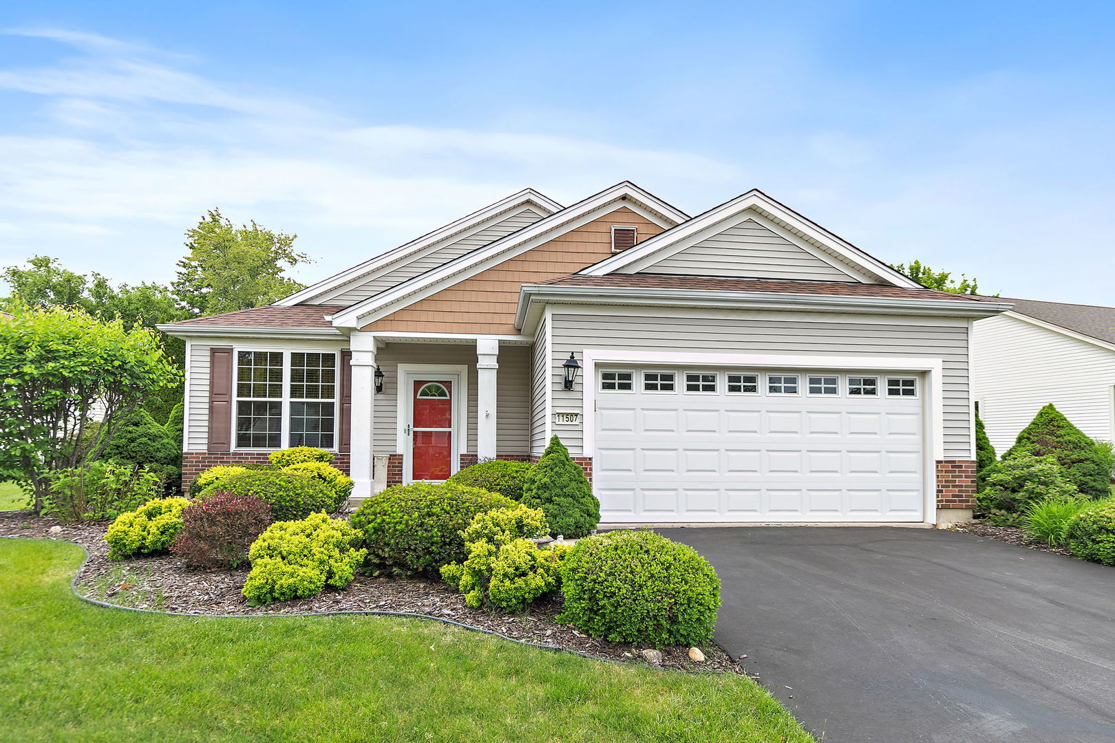 11507 Stonewater Crossing, Huntley IL 60142