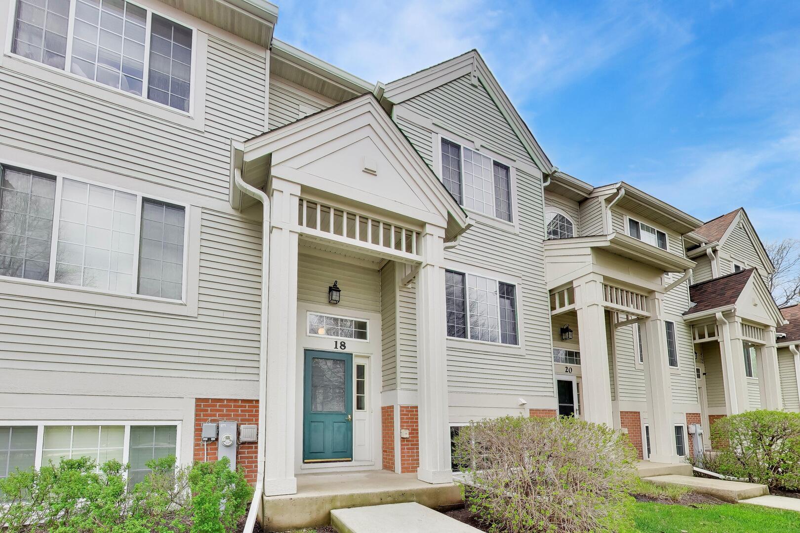 18 New Haven Drive Unit 18, Cary IL 60013