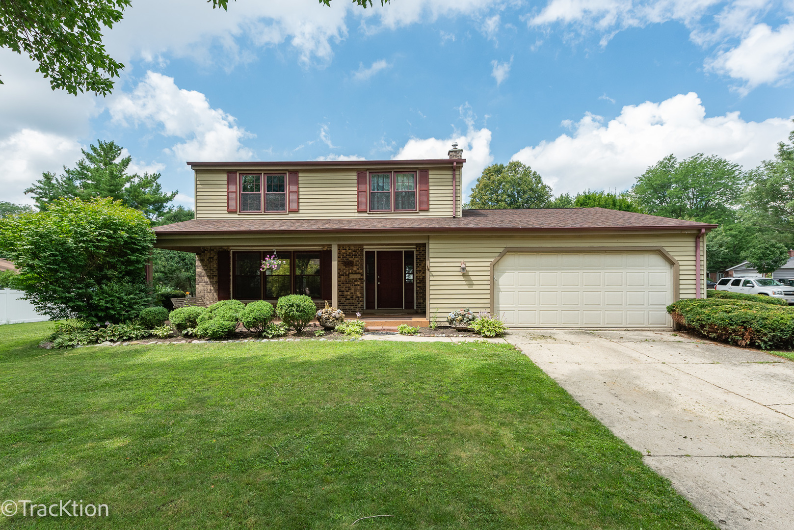 345 S Birchwood Drive, Naperville IL 60540