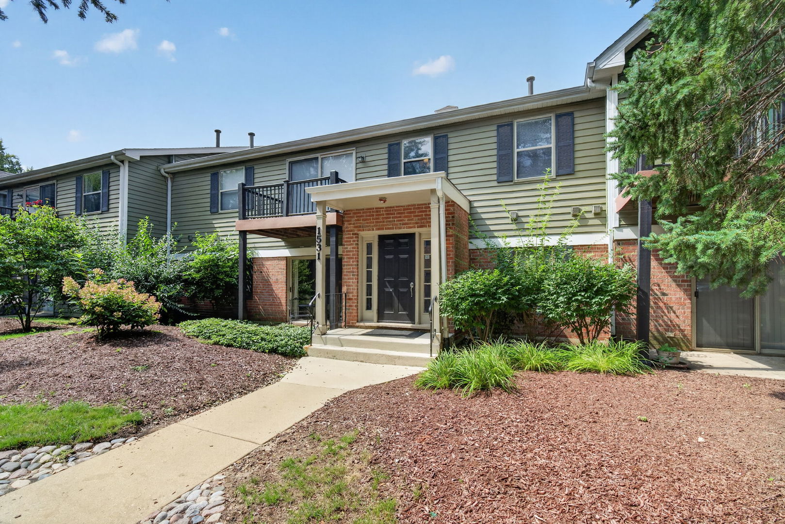1531 Raymond Drive Unit 101, Naperville IL 60563
