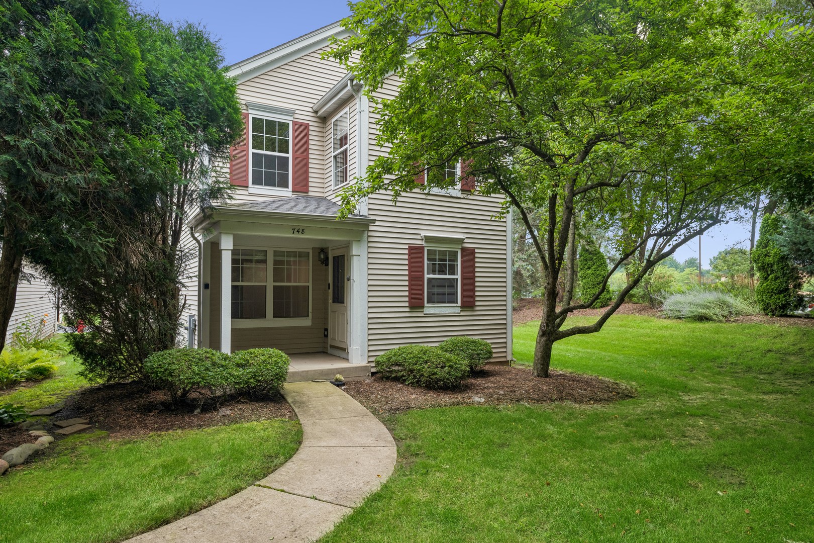 748 Tree Top Lane, Crystal Lake IL 60014