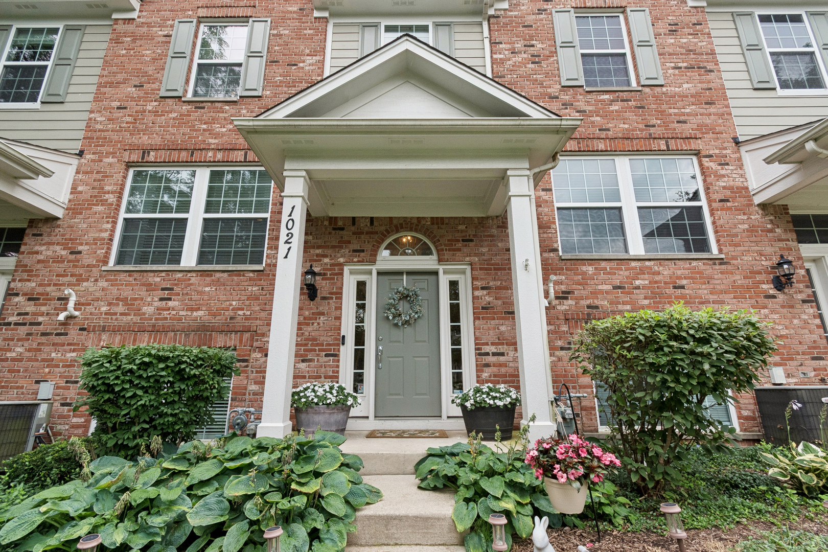 1021 Crane Point, Elgin IL 60124