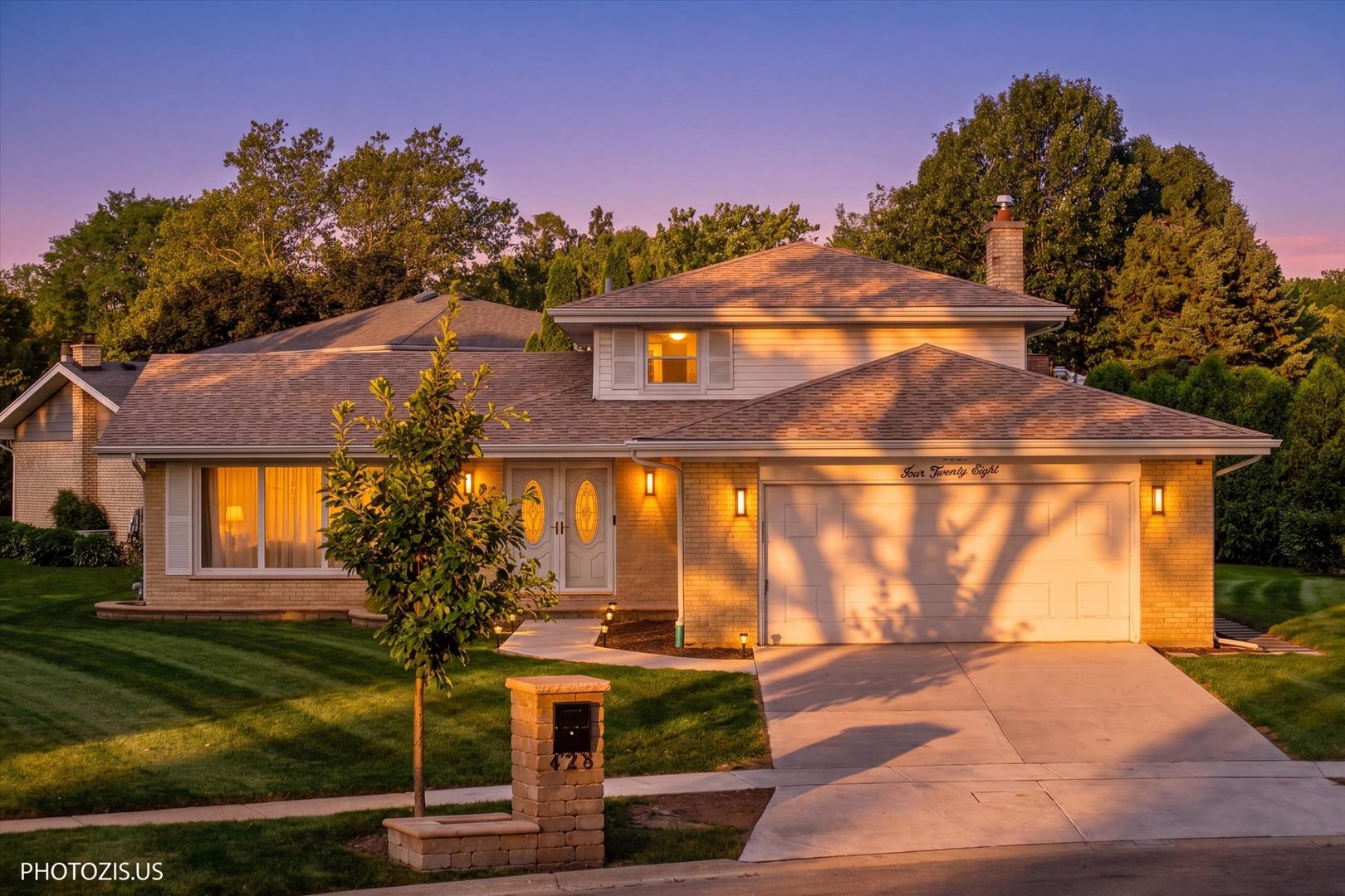 428 Timothy Court, Schaumburg IL 60193