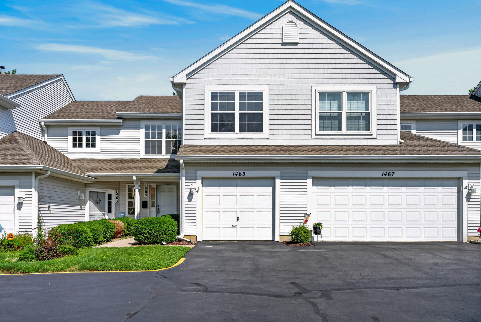 1465 Meadowsedge Lane, Carpentersville IL 60110