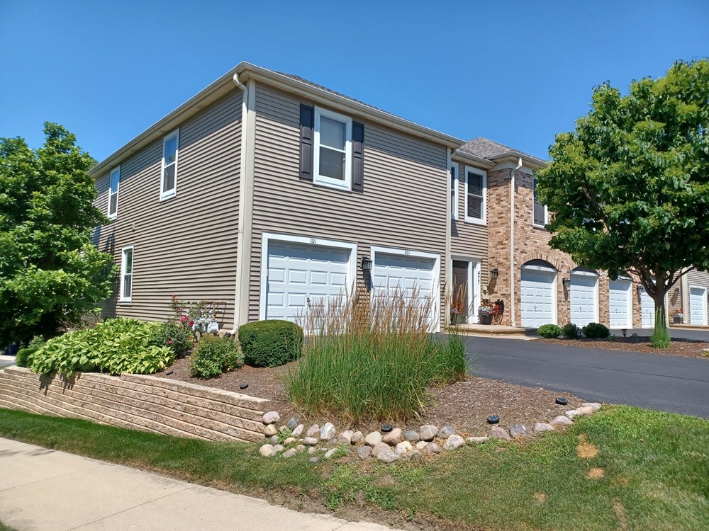 477 Village Green Road Unit 201A, Naperville IL 60540