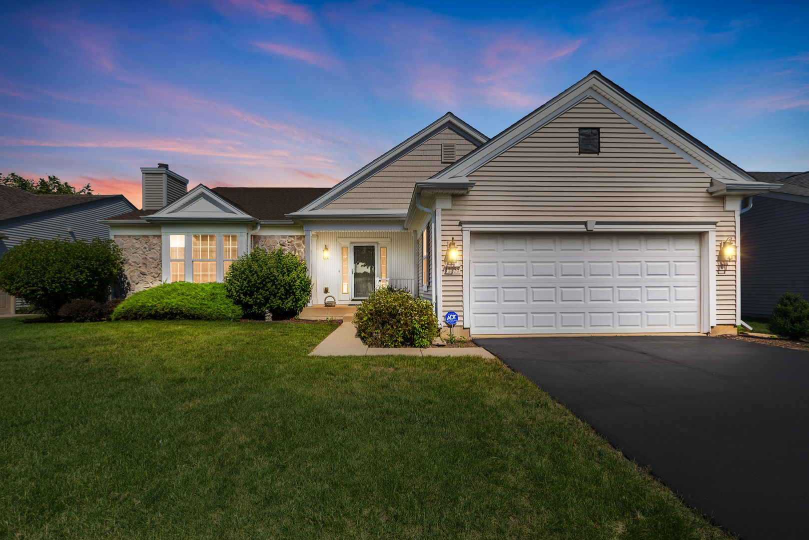 12235 Daphne Drive, Huntley IL 60142