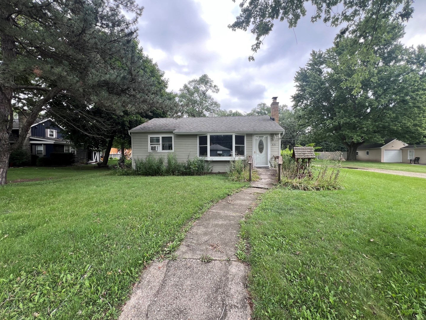 321 Elmwood Avenue, Crystal Lake IL 60014