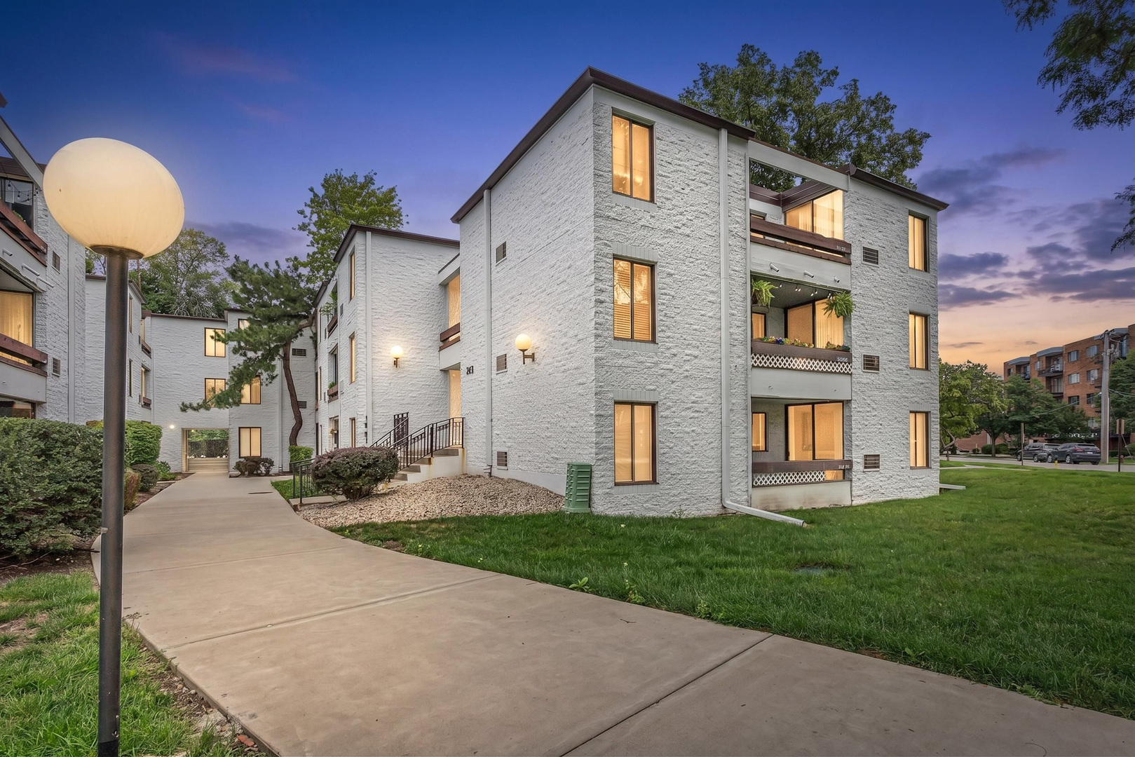 322 W Miner Street Unit 1C, Arlington Heights IL 60005