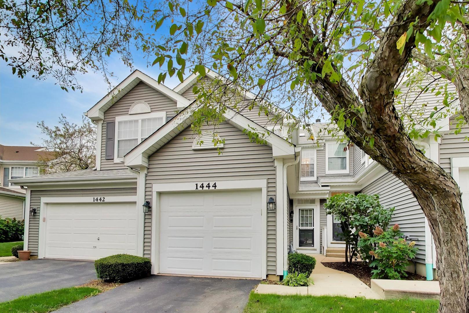 1444 Division Court, St. Charles IL 60174